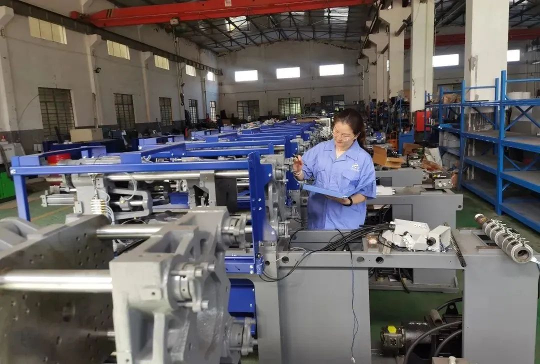 身家超千万的实体企业家，也在微信群做副业！